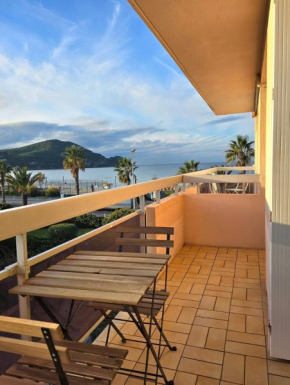 La Cigale Bleue - super vue mer, à 1min de la mer avec balcon et parking - By AURAconciergerie